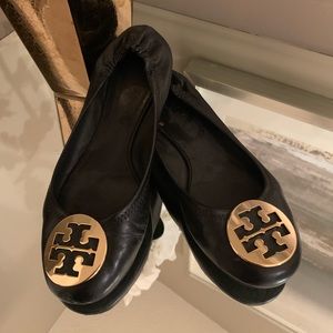 Tory Burch Black flates Sz 9